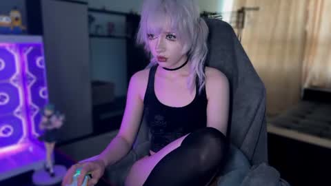 Snapshot of mollycutiestar chatting on 07/16/26, 02:34 molly cutie 3 online show from 07/16/26, 02:34