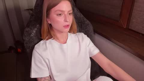 Snapshot of mollydangerous chatting on 11/24/25, 02:50 Taisha online show from 11/24/25, 02:50