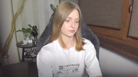 Snapshot of mollydangerous chatting on 04/24/26, 07:49 Taisha online show from 04/24/26, 07:49