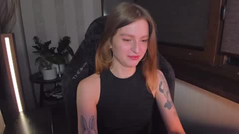 Snapshot of mollydangerous chatting on 04/27/26, 11:03 Taisha online show from 04/27/26, 11:03