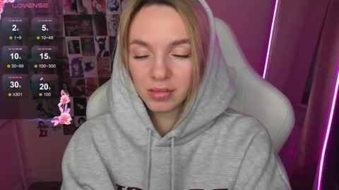 Molly online show from 10/26/25, 12:49
