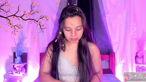 Snapshot of mollylewis18 chatting on 01/24/25, 11:56 New girl Emily Valentina Michelle online show from 01/24/25, 11:56