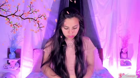 Snapshot of mollylewis18 chatting on 01/27/25, 08:28 New girl Emily Valentina Michelle online show from 01/27/25, 08:28