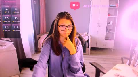  KIRA  online show from 09/09/25, 03:28