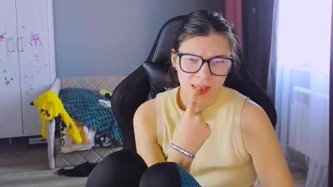  KIRA  online show from 02/16/26, 07:15