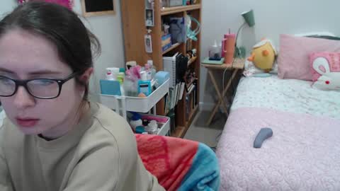 Snapshot of mollymeadows chatting on 04/22/26, 05:25 mollymeadows online show from 04/22/26, 05:25