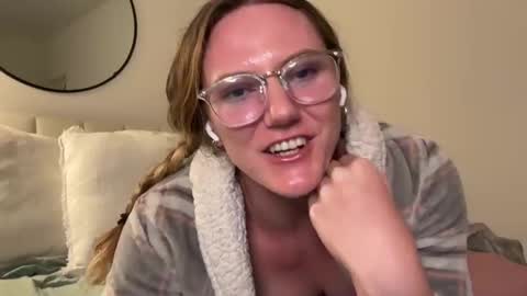 mollyrae8869 online show from 10/13/25, 02:55