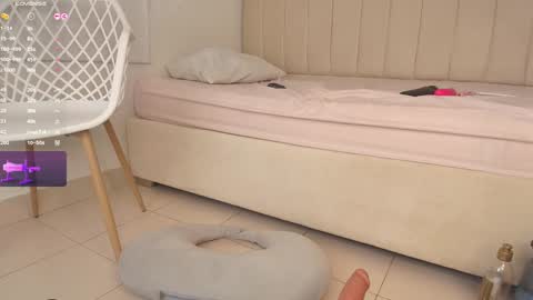 Snapshot of mollyrivera chatting on 01/10/25, 10:36 Molly online show from 01/10/25, 10:36