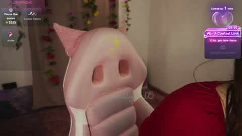 Snapshot of mollysb_05 chatting on 01/31/25, 07:51 mollysb_05 online show from 01/31/25, 07:51