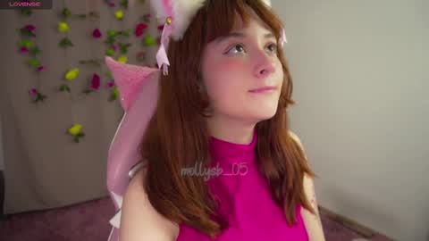 Snapshot of mollysb_05 chatting on 10/03/25, 09:01 mollysb_05 online show from 10/03/25, 09:01