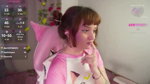 Snapshot of mollysb_05 chatting on 10/31/25, 04:24 mollysb_05 online show from 10/31/25, 04:24