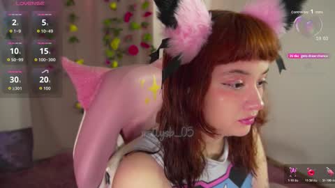 Snapshot of mollysb_05 chatting on 11/26/25, 03:57 mollysb_05 online show from 11/26/25, 03:57