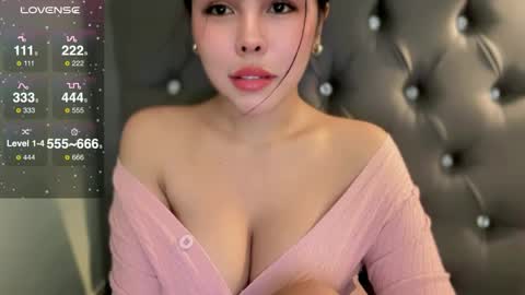 molly online show from 11/05/25, 04:34