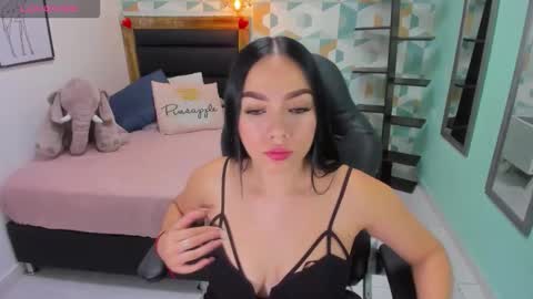 Snapshot of mollyspencer1 chatting on 10/11/25, 07:12 MOLLY online show from 10/11/25, 07:12