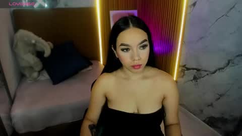 Snapshot of mollyspencer1 chatting on 05/15/26, 12:01 MOLLY online show from 05/15/26, 12:01