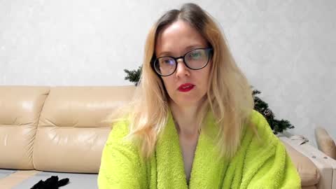 AngelMomm online show from 01/17/25, 09:17