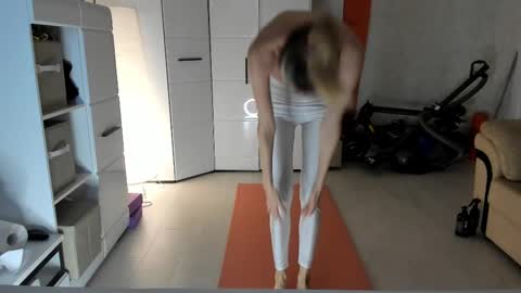 AngelMomm online show from 03/09/25, 06:39