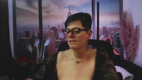 Snapshot of mollysun chatting on 10/09/25, 06:39 MollySun Nina Randmann online show from 10/09/25, 06:39