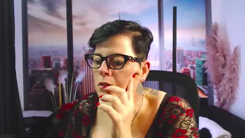 Snapshot of mollysun chatting on 10/14/25, 05:58 MollySun Nina Randmann online show from 10/14/25, 05:58