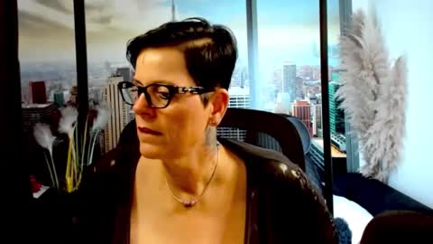 Snapshot of mollysun chatting on 11/02/25, 05:37 MollySun Nina Randmann online show from 11/02/25, 05:37