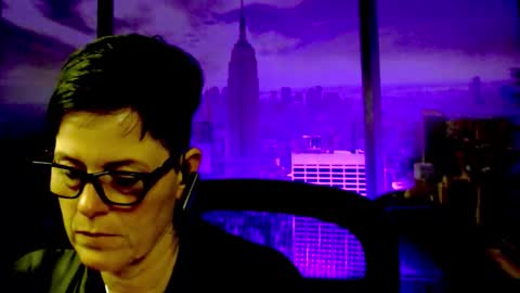 Snapshot of mollysun chatting on 12/13/25, 08:04 MollySun Nina Randmann online show from 12/13/25, 08:04