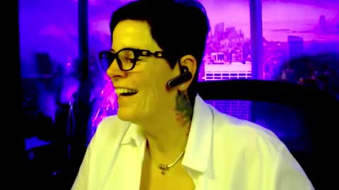 Snapshot of mollysun chatting on 03/03/26, 06:03 MollySun Nina Randmann online show from 03/03/26, 06:03