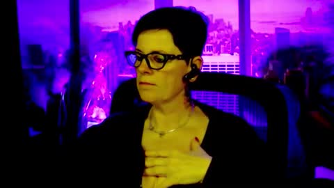 Snapshot of mollysun chatting on 03/22/26, 06:22 MollySun Nina Randmann online show from 03/22/26, 06:22