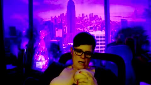 Snapshot of mollysun chatting on 03/31/26, 04:51 MollySun Nina Randmann online show from 03/31/26, 04:51