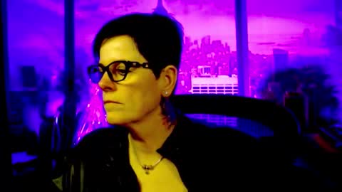 Snapshot of mollysun chatting on 04/02/26, 04:59 MollySun Nina Randmann online show from 04/02/26, 04:59