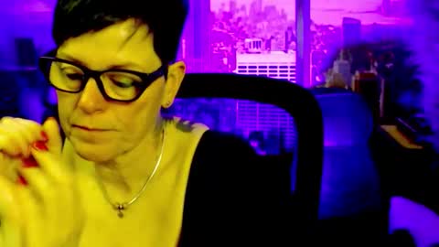 Snapshot of mollysun chatting on 04/20/26, 04:32 MollySun Nina Randmann online show from 04/20/26, 04:32