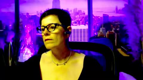 Snapshot of mollysun chatting on 06/10/26, 03:00 MollySun Nina Randmann online show from 06/10/26, 03:00