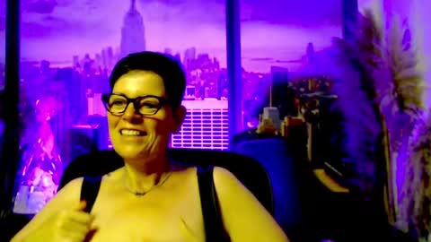 Snapshot of mollysun chatting on 07/15/26, 02:33 MollySun Nina Randmann online show from 07/15/26, 02:33