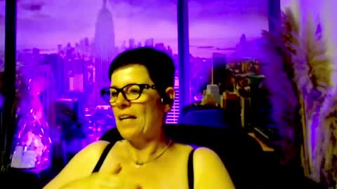 Snapshot of mollysun chatting on 07/17/26, 04:01 MollySun Nina Randmann online show from 07/17/26, 04:01
