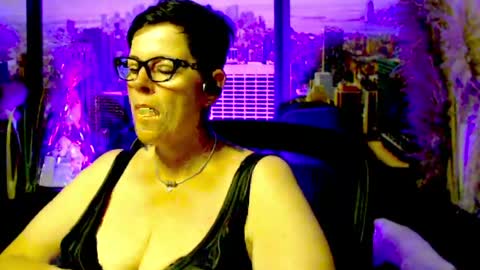Snapshot of mollysun chatting on 08/08/26, 04:53 MollySun Nina Randmann online show from 08/08/26, 04:53