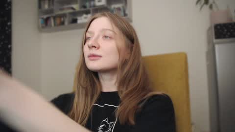 mollytucker online show from 01/03/25, 03:33