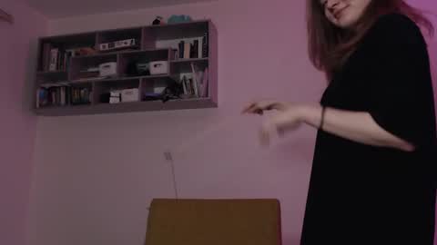 mollytucker online show from 02/22/25, 06:30