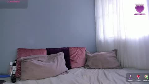 Molly online show from 10/05/25, 07:23