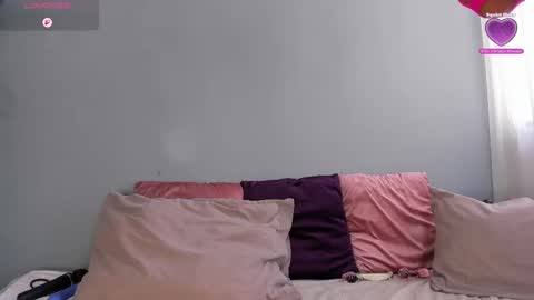 Molly online show from 10/09/25, 05:22