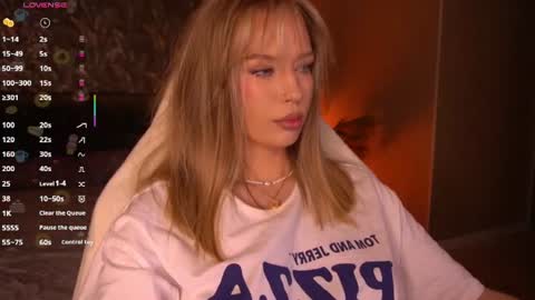 mollyymayy online show from 06/15/26, 01:52