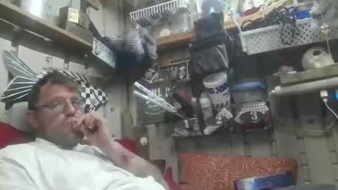 Snapshot of molotovfoxtail chatting on 01/08/26, 01:52 Molotovfoxtail online show from 01/08/26, 01:52