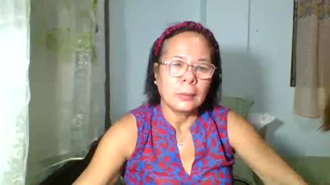 Snapshot of mombastic55 chatting on 08/01/26, 11:20 mombastic55 online show from 08/01/26, 11:20
