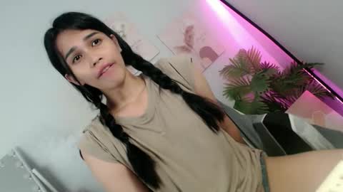 MOMIKHEM online show from 05/14/26, 04:47