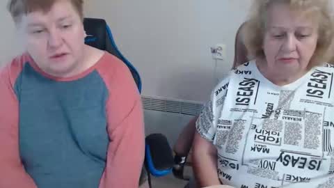 Snapshot of mommy99x chatting on 12/03/25, 07:27 Mommy99X online show from 12/03/25, 07:27