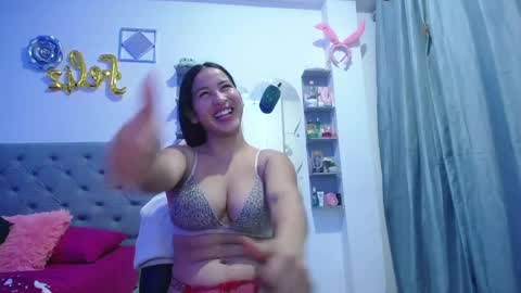 Snapshot of mommy_dulce chatting on 06/04/26, 01:33 ANDREA online show from 06/04/26, 01:33