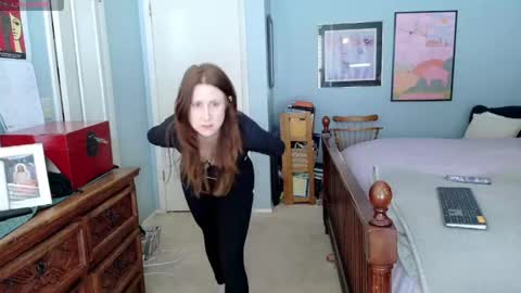 Snapshot of mommygoddessl chatting on 03/24/26, 03:28 Goddess L online show from 03/24/26, 03:28