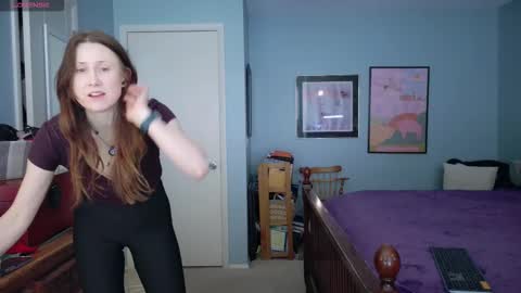 Snapshot of mommygoddessl chatting on 03/31/26, 05:46 Goddess L online show from 03/31/26, 05:46