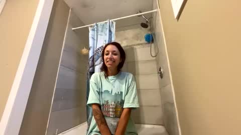 mommyswett online show from 10/28/25, 01:47