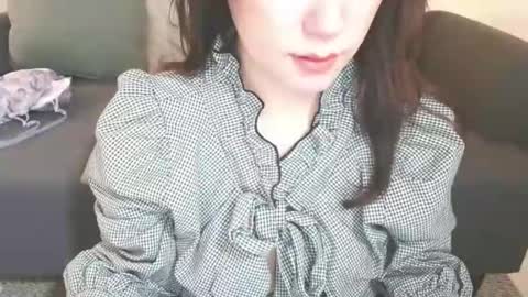 Momo online show from 12/29/24, 04:40