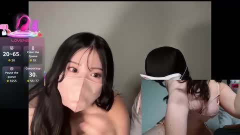 Snapshot of momo___0717 chatting on 09/22/25, 01:13 momo___0717 online show from 09/22/25, 01:13