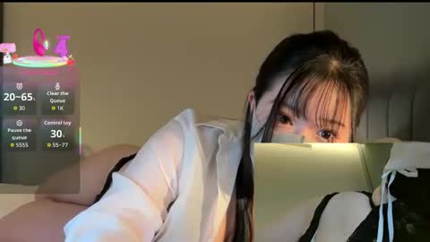 Snapshot of momo___0717 chatting on 11/04/25, 10:58 momo___0717 online show from 11/04/25, 10:58